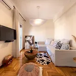 Frezia Apartment *